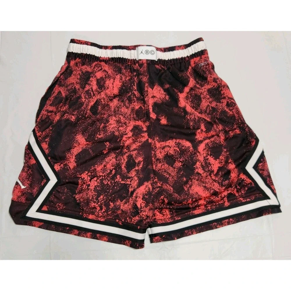 Jordan Nike Boys Diamond Pattern Woven Dri Fit Basketball BC Shorts Size‎ M Red